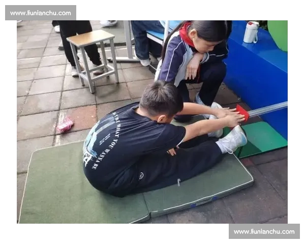 以康复训练为核心促进身体机能恢复与健康提升的有效方法与实践探讨